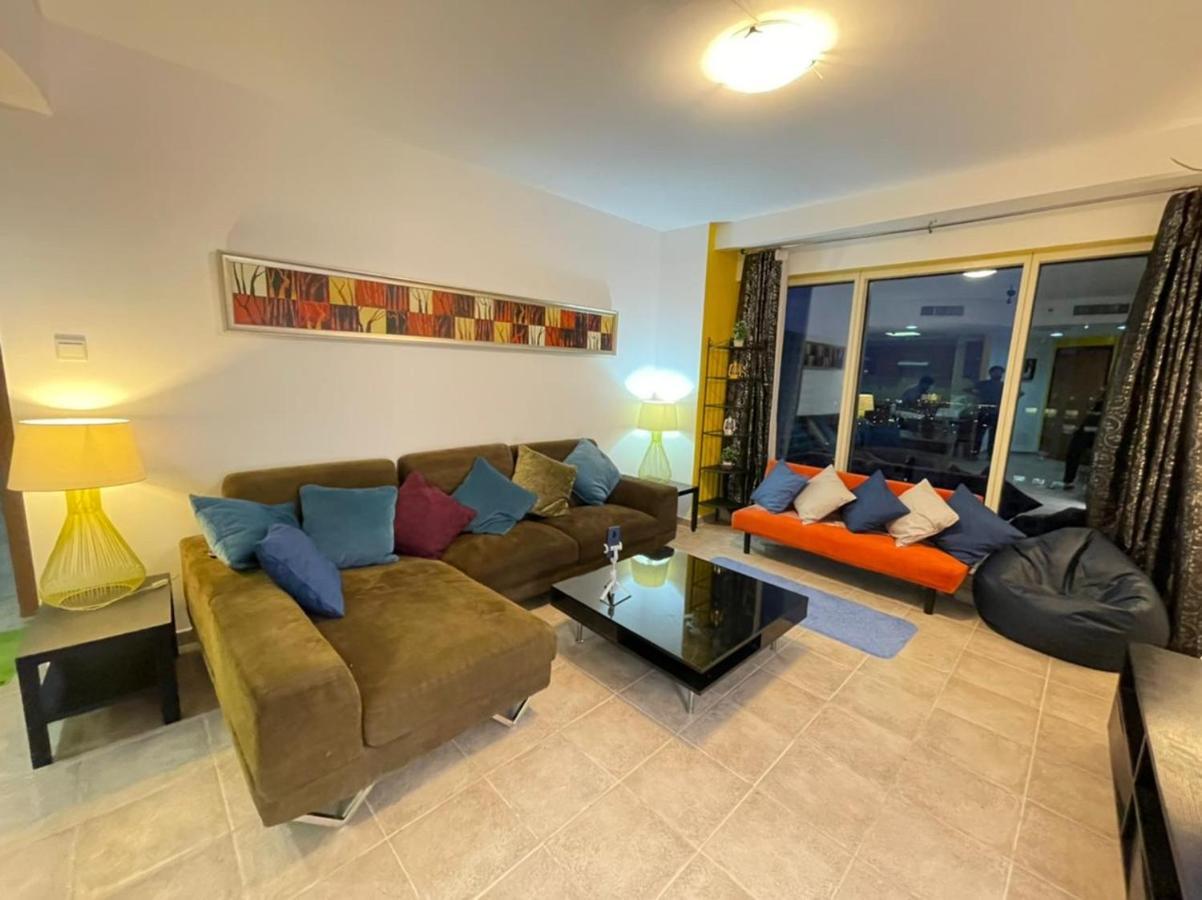 Travelers Backpackers Hostel Dubai Exterior photo