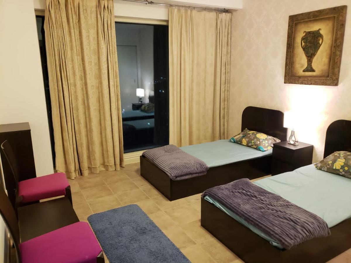 Travelers Backpackers Hostel Dubai Exterior photo