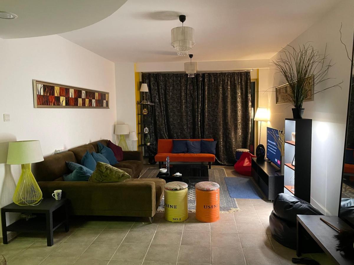 Travelers Backpackers Hostel Dubai Exterior photo