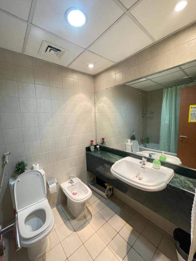 Travelers Backpackers Hostel Dubai Exterior photo